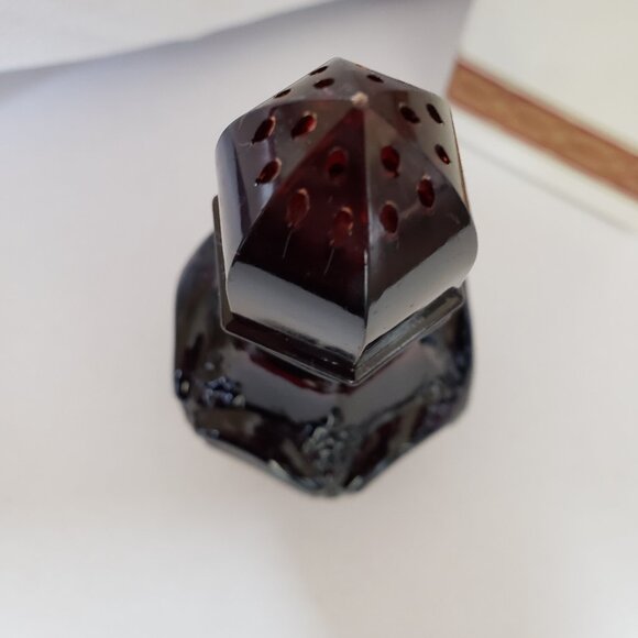 Vintage Avon Cape Cod Collection Salt Shaker 1978 Charisma Scent Ruby Glass - Picture 6 of 11